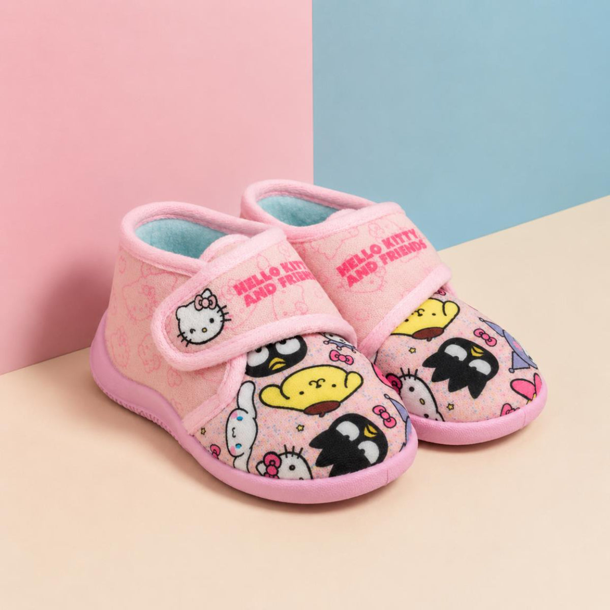 Hello Kitty Kinder Hausschuhe halbhoch für Zuhause Freizeit und gemütliche Stunden