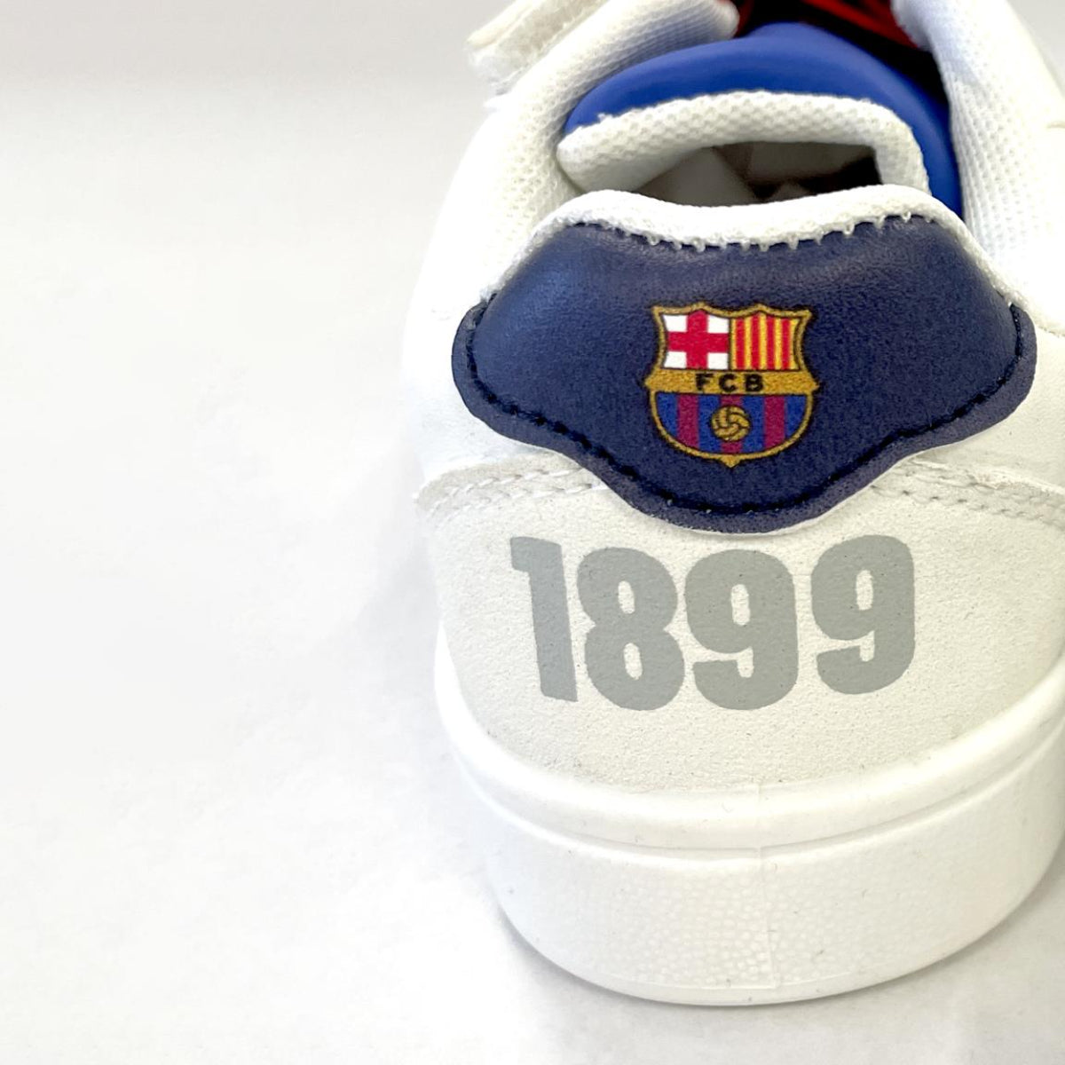 FC Barcelona Sportlich Kinder Sneaker Schuhe Ideal für Schule und Alltag