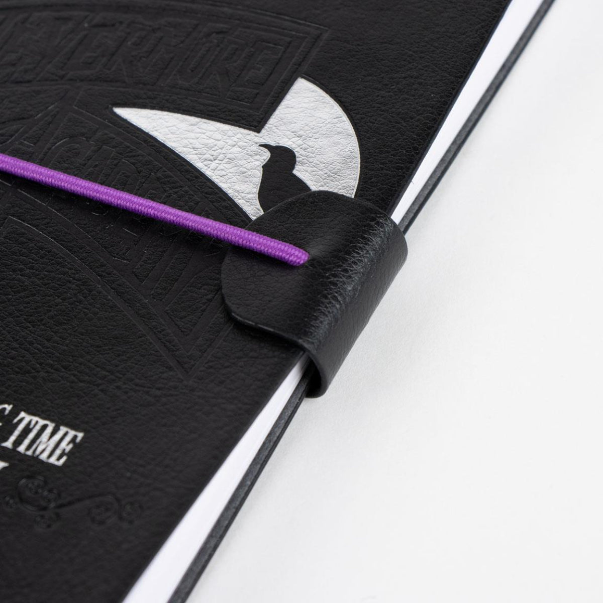 Wednesday Premium Notizbuch – Elegantes Tagebuch für kreative Gedanken