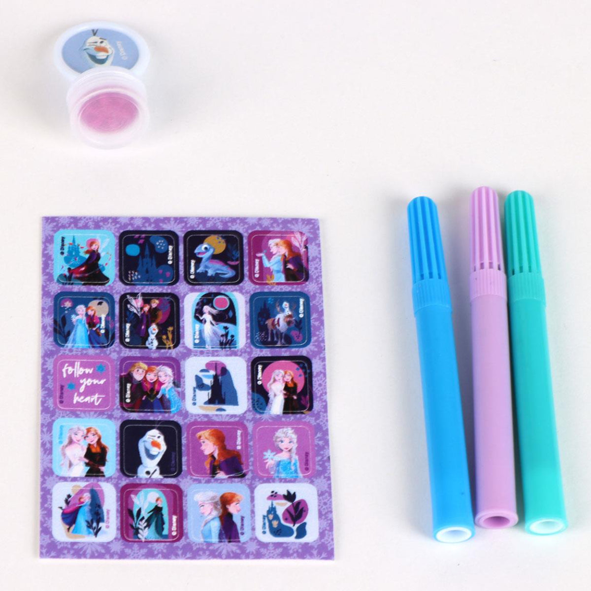 Disney Frozen Schreibset – Kinder Notizbuch inkl. Aufkleber & Stifte