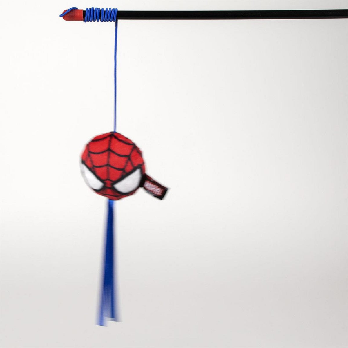 Spiderman Spielangel für Katzen – Fördert Bewegung & Jagdinstinkt