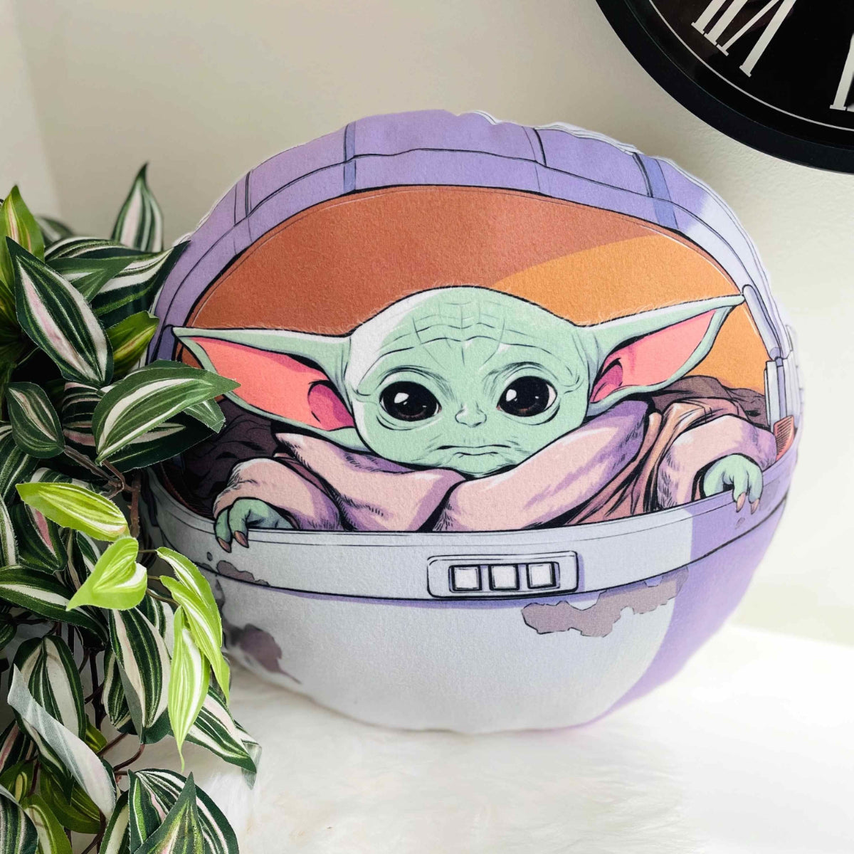 Star Wars Mandalorian Dekokissen 40 cm aus weichem Fleece für Wohnbereich und Freizeit