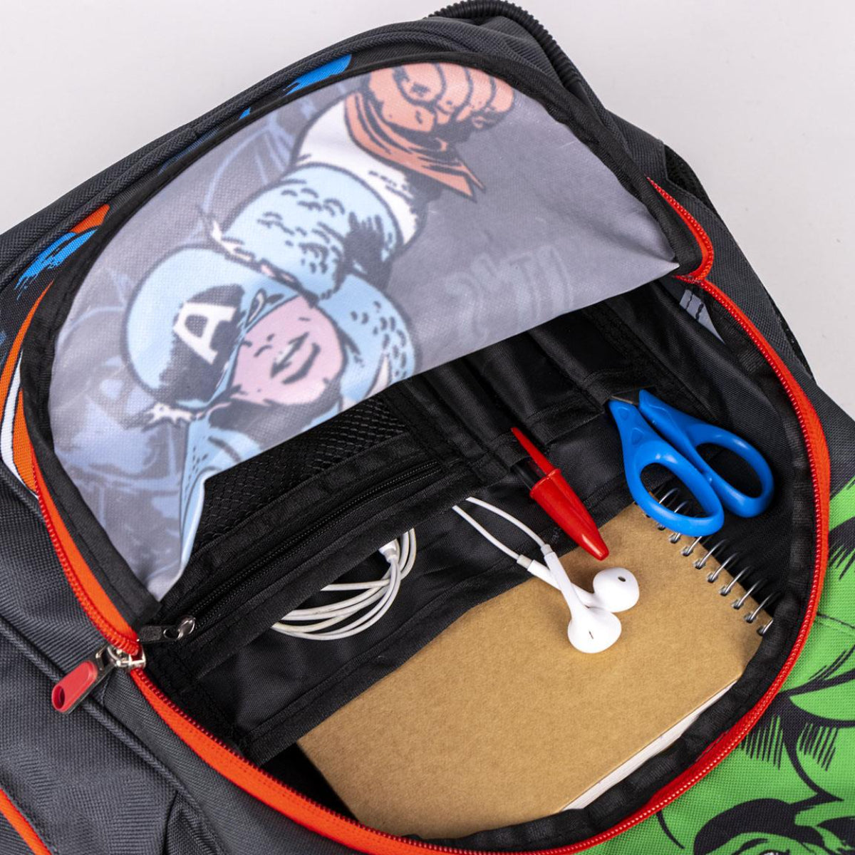 Avengers Rucksack für Kinder – Freizeitrucksack & Kinderrucksack für Schule & Ausflüge