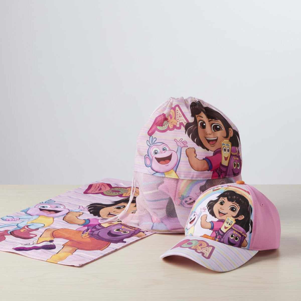 Dora La Explora Set Strandtuch 70 × 140 cm Baseballkappe und Turnbeutel für Kinder