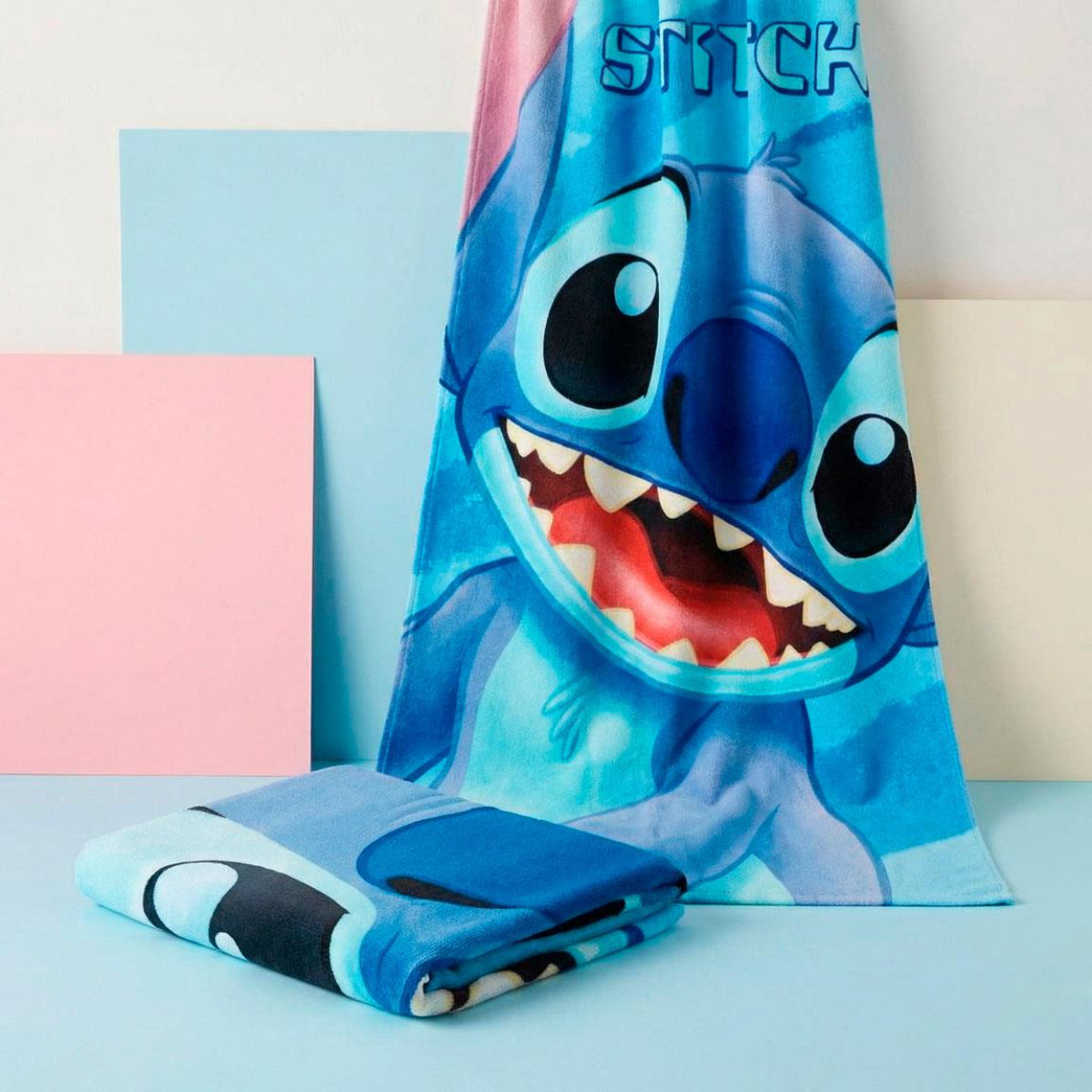 Disney Stitch 140x70 cm Kinder Badetuch Handtuch weich leicht schnelltrocknend Strandtuch