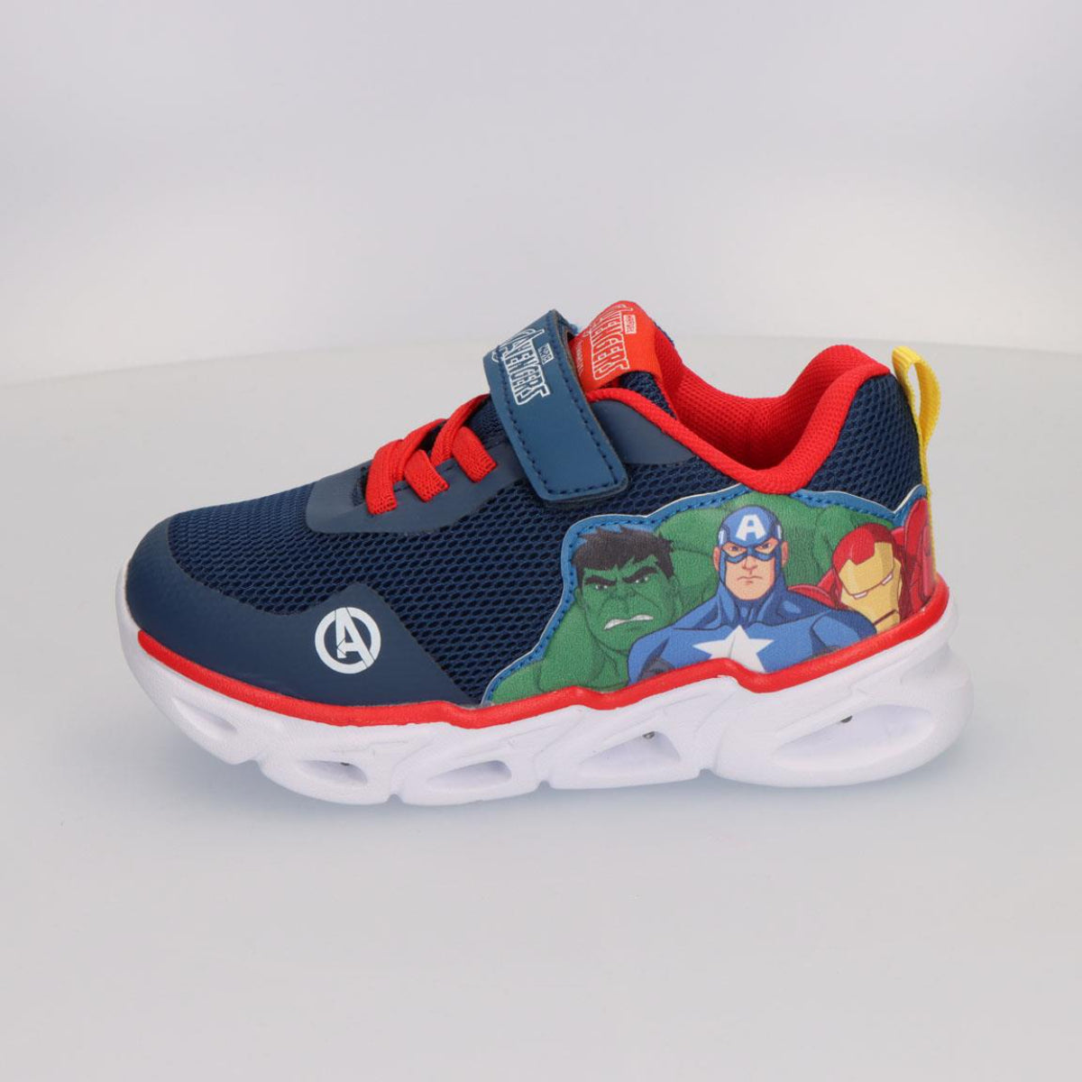 Marvel Avengers Kinder Schuhe mit Licht Sportschuhe Freizeitschuhe sportliche Schuhe