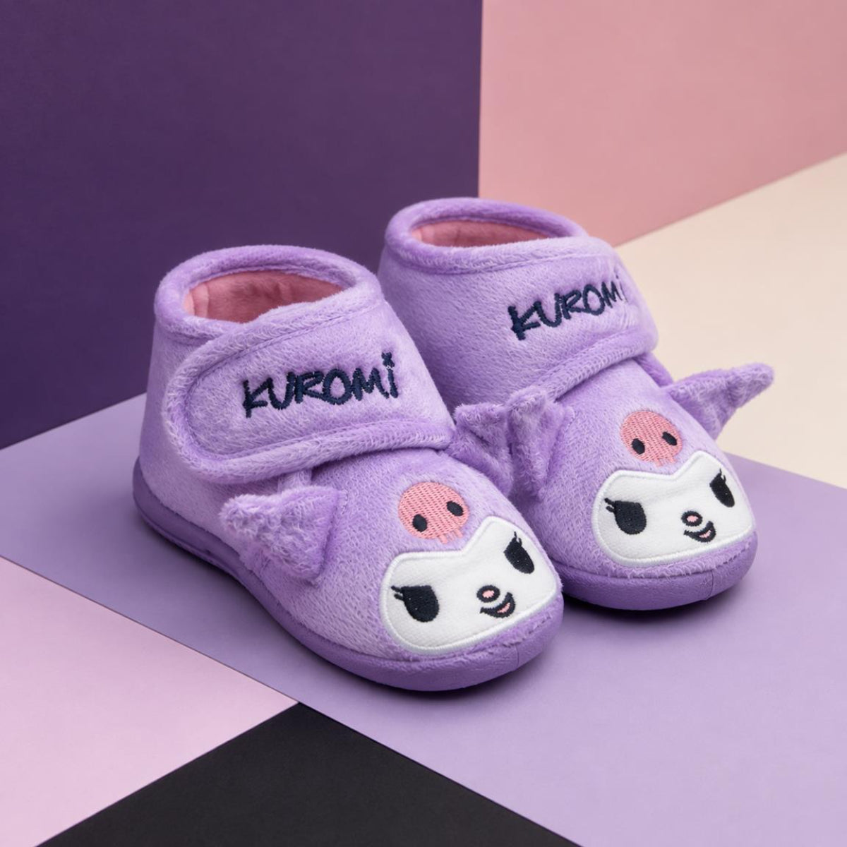 Hello Kitty Kuromi Kinder Hausschuhe halbhoch mit Applikationen für Zuhause Freizeit und Alltag