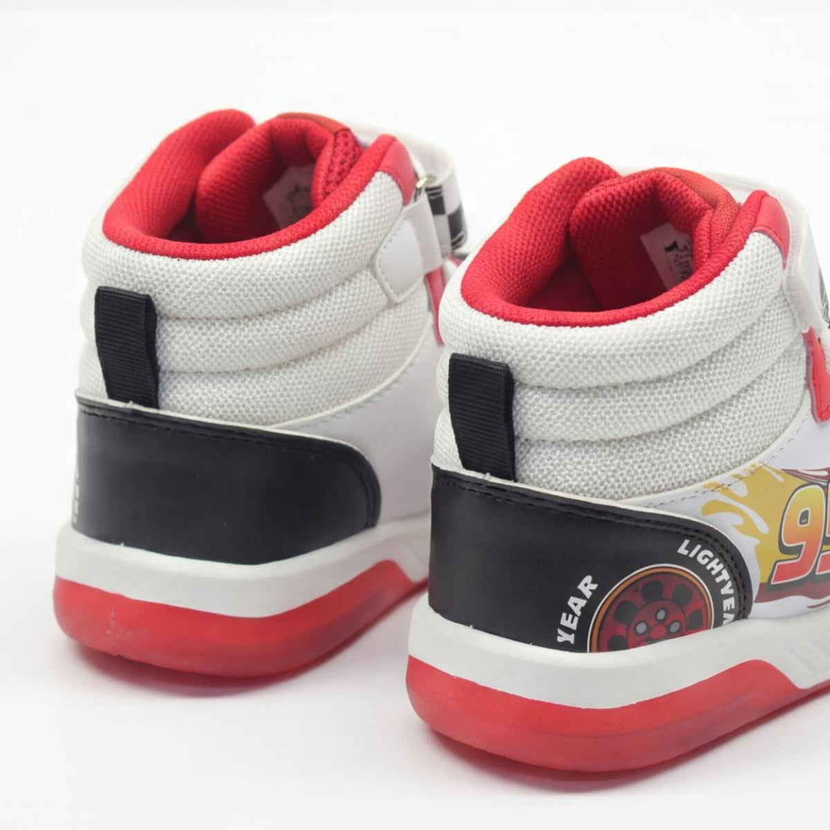Disney Cars Kinder Sneaker mit Licht Sportliche Schuhe für Schule Freizeit und Alltag