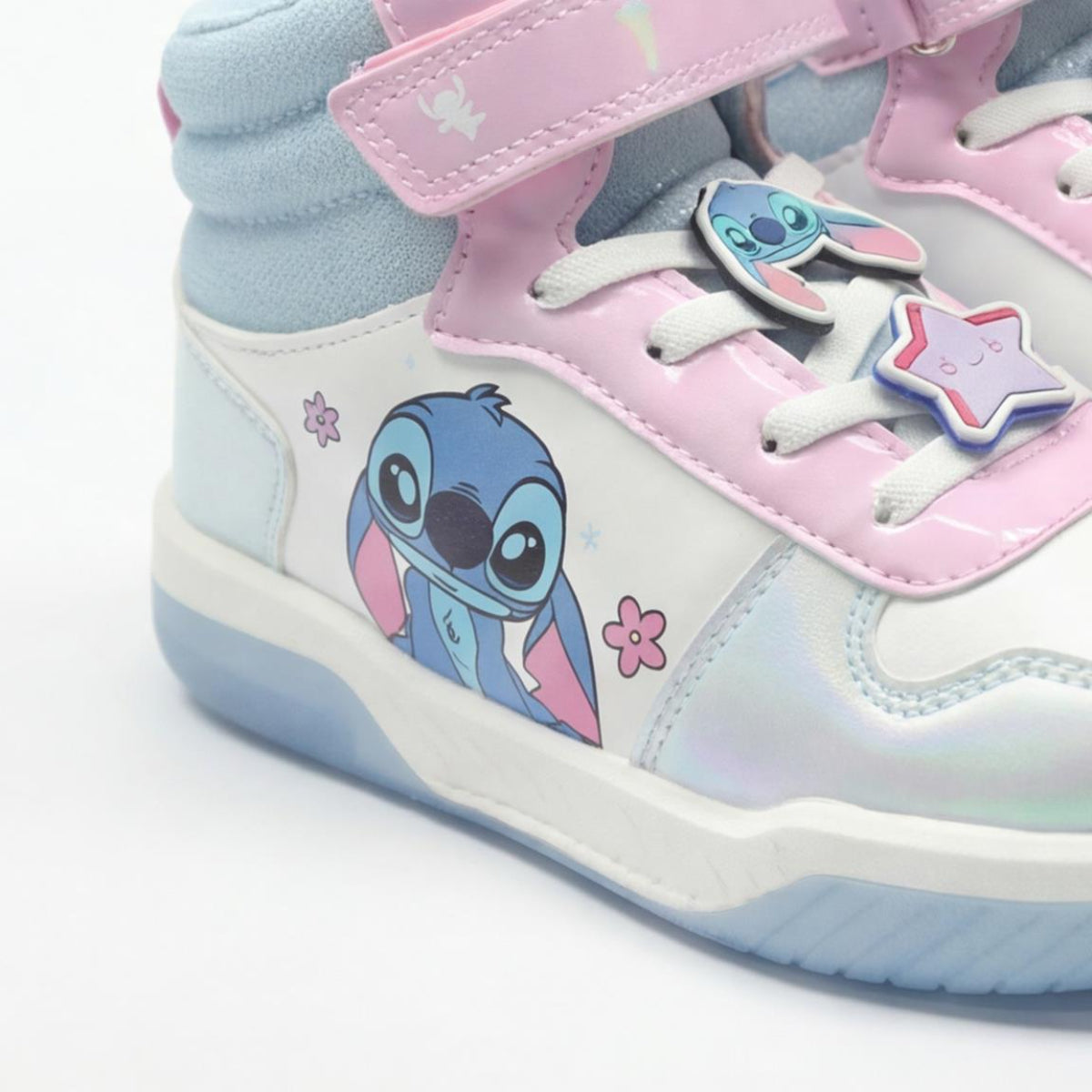 Disney Stitch Leuchtschuhe Kinder Sneaker im Basketball Look