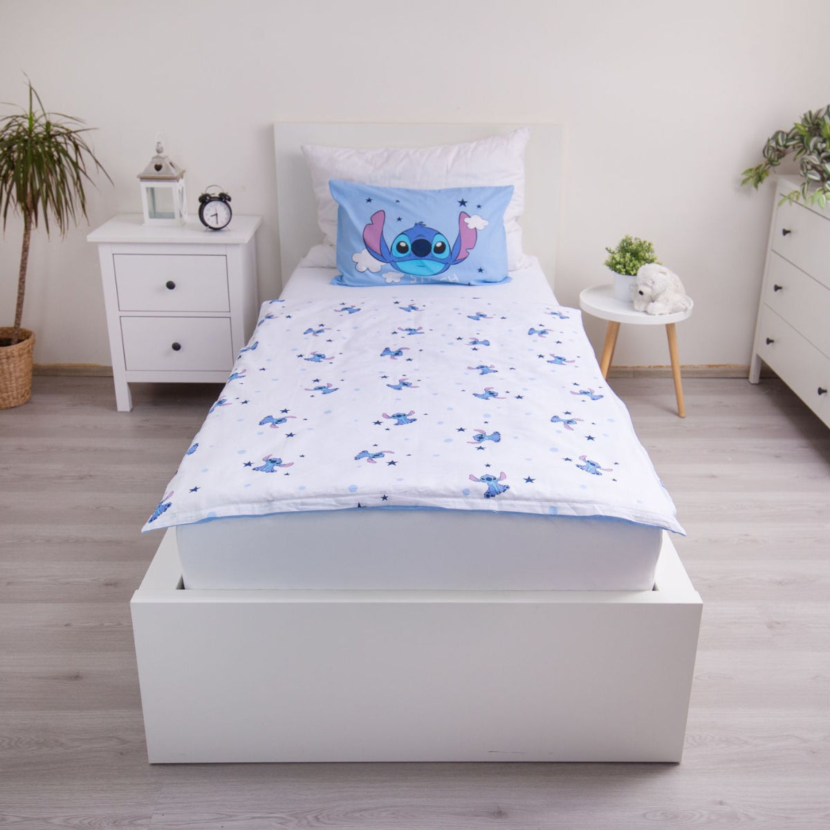 Lilo & Stitch Kinderbettwäsche Set 100x135 + 40x60 cm Baumwolle Wolkenmotiv