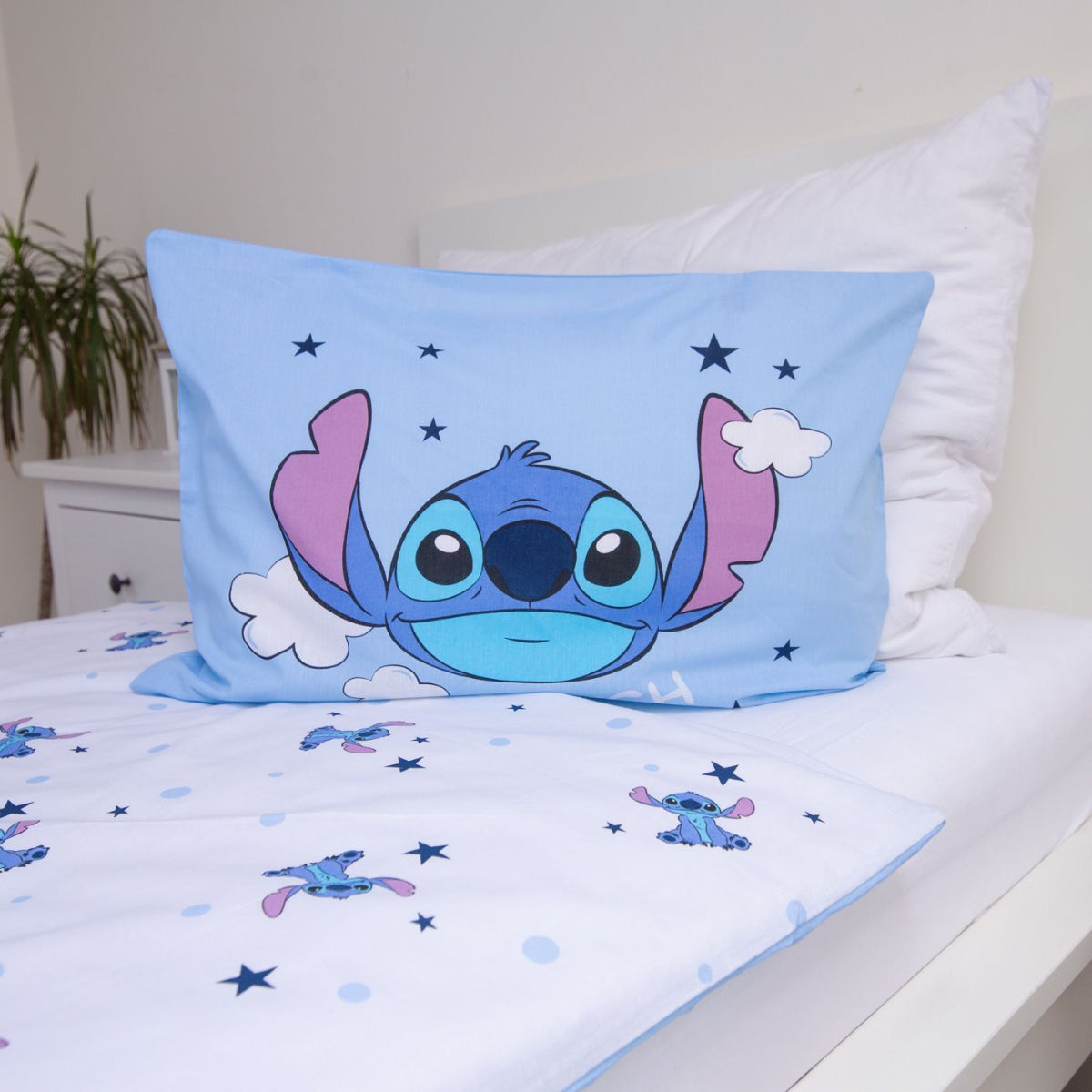 Lilo & Stitch Kinderbettwäsche Set 100x135 + 40x60 cm Baumwolle Wolkenmotiv