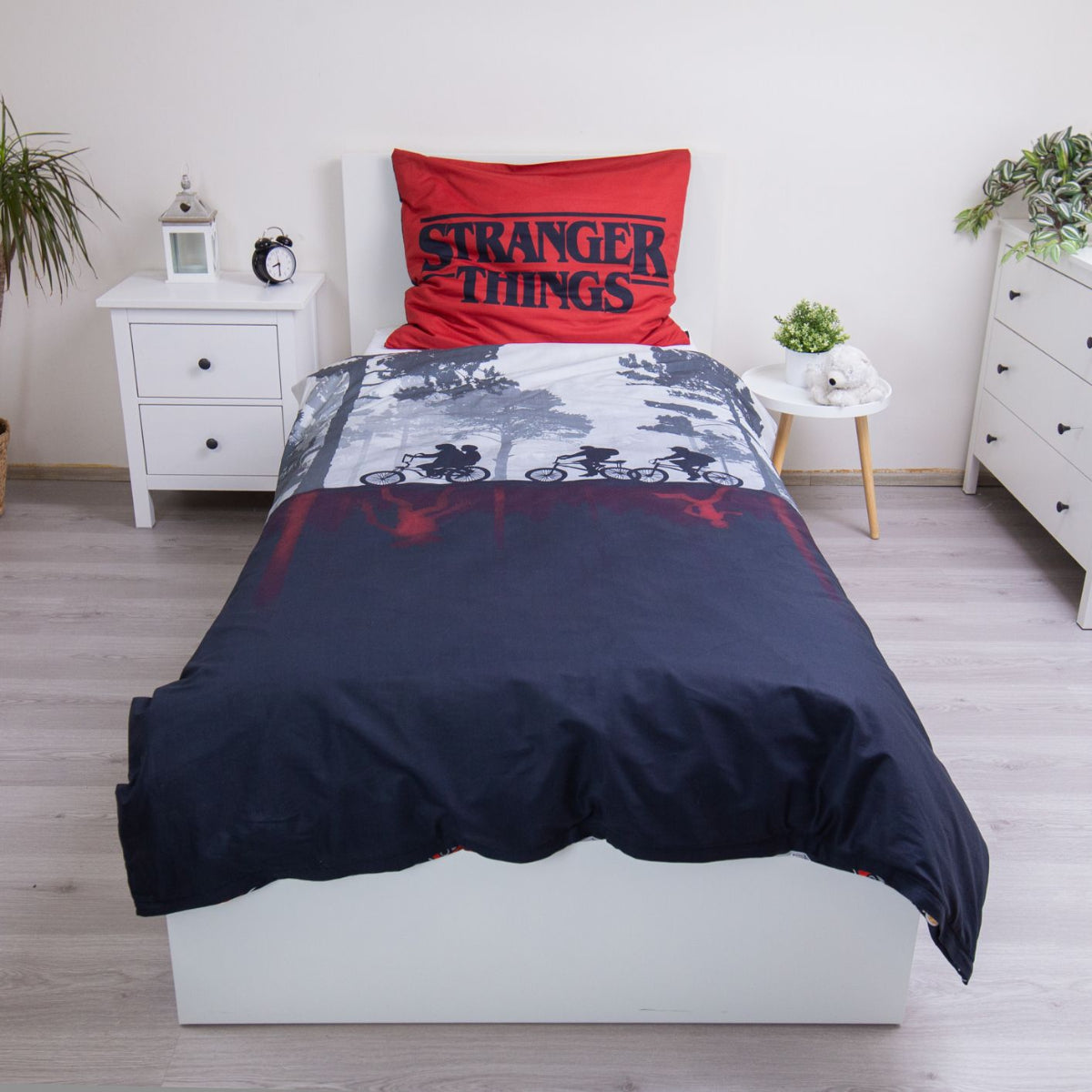 Stranger Things Bettwäsche 140x200 cm Baumwolle Schwarz Upside Down Design