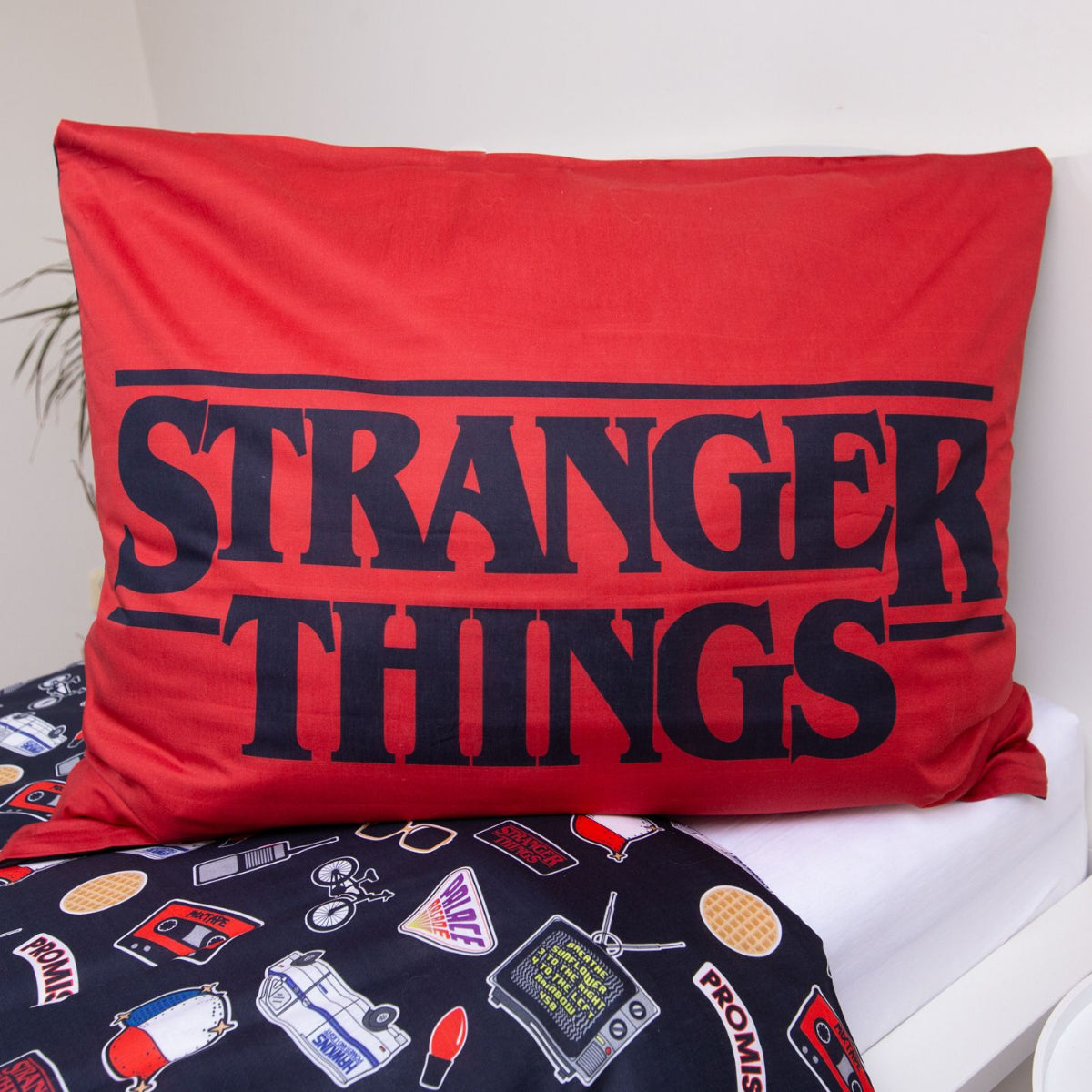 Stranger Things Bettwäsche 140x200 cm Baumwolle Schwarz Upside Down Design
