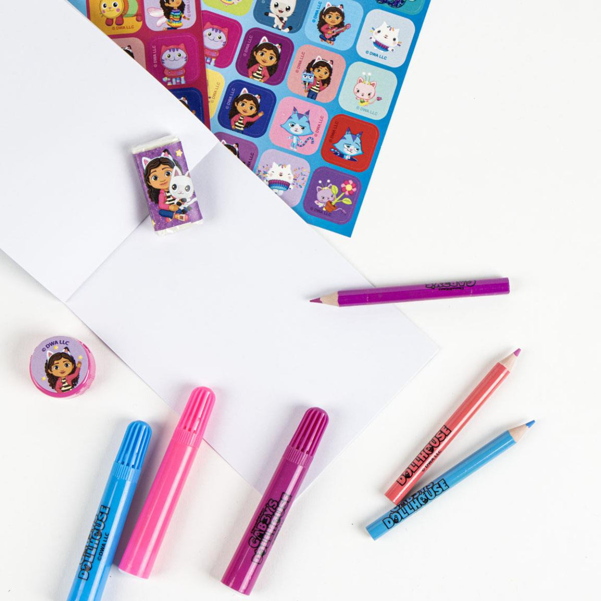Gabby´s Dollhouse CreativeCase Zeichenkoffer – Rollkoffer & Schreibset mit Farben und Stiften