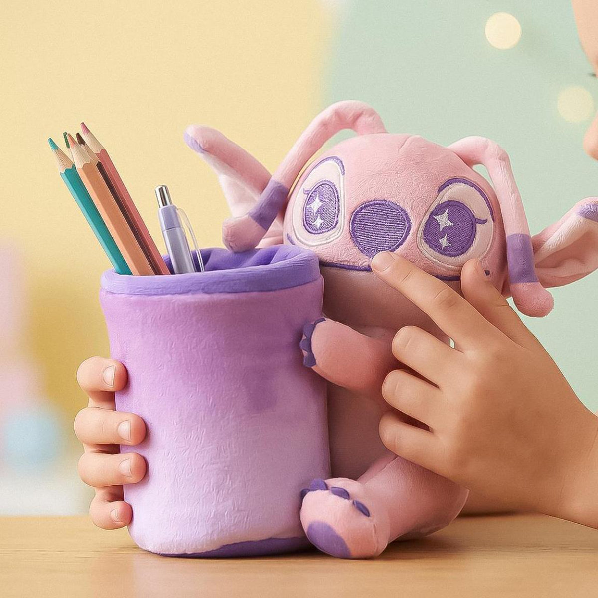 Disney Stitch Angel Kinder Stiftehalter Plüsch für Bleistifte Marker Schreibtisch und Kinderzimmer
