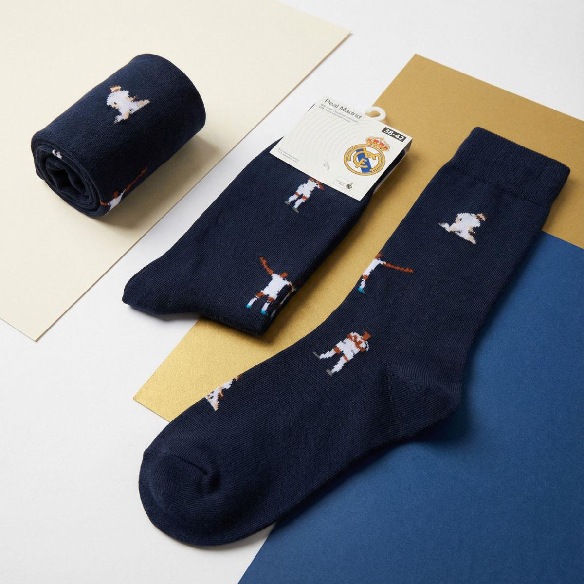Real Madrid Kinder Socken Set aus Baumwolle im Mehrfachpack für Alltag Schule und Freizeit