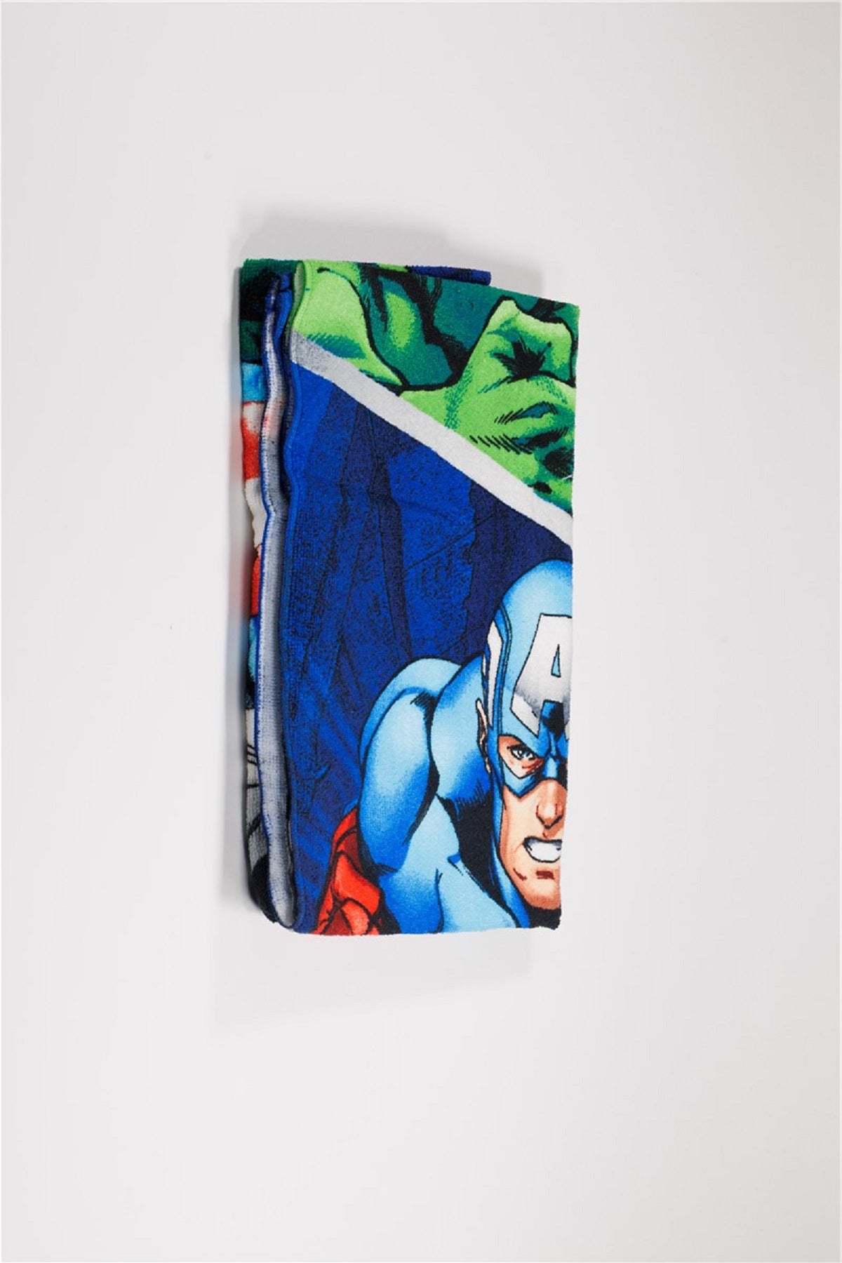 Avengers Strandtuch – 140x70 cm, 100% Polyester für Superhelden-Fans