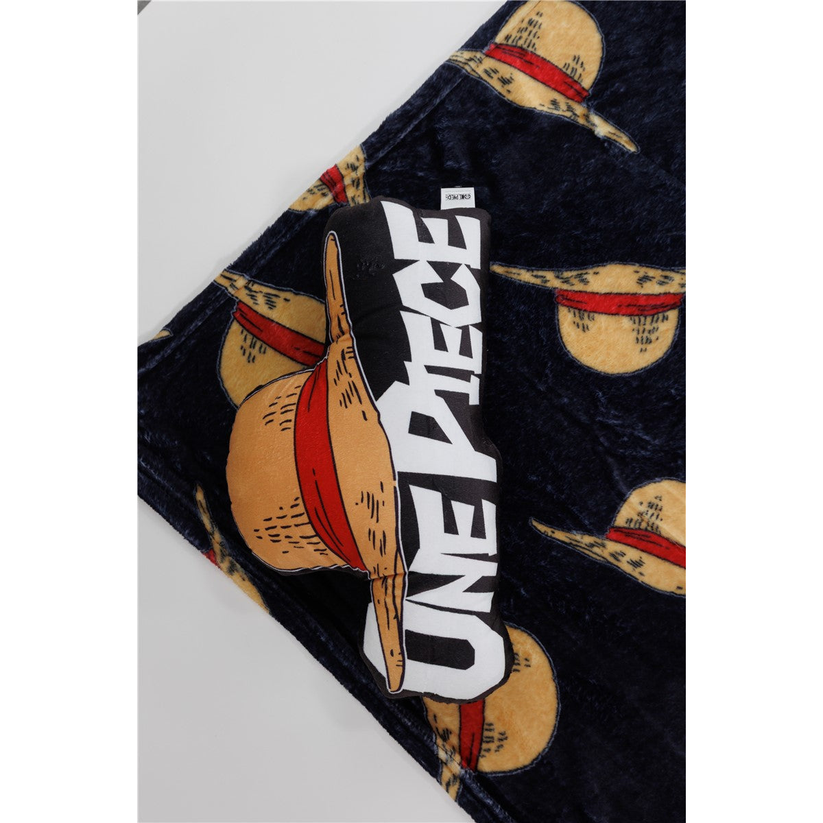 One Piece Kuschelset mit Kissen und Decke 100 × 140 cm für Schlafzimmer und Sofa