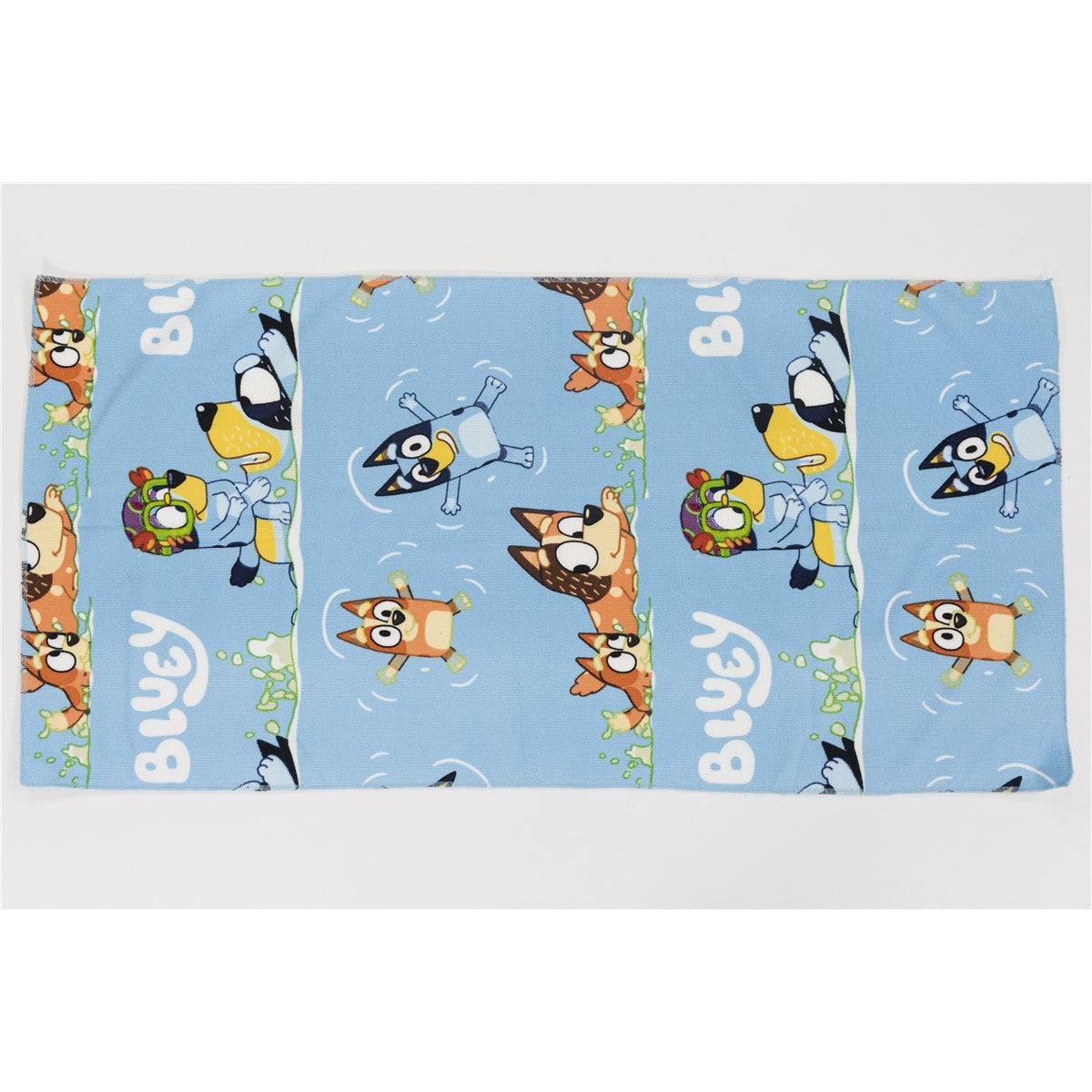 Bluey Kinder Badeset 3 teilig mit Bademantel Waschhandschuh und Handtuch 50 x 100 cm