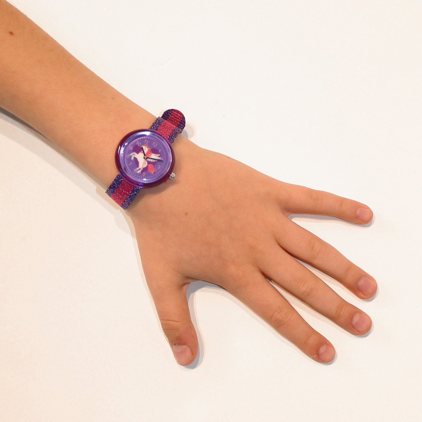Prêt Kids Time! Kinderuhr – Einhorn-Design, Glitzer-Armband & verstellbarer Verschluss