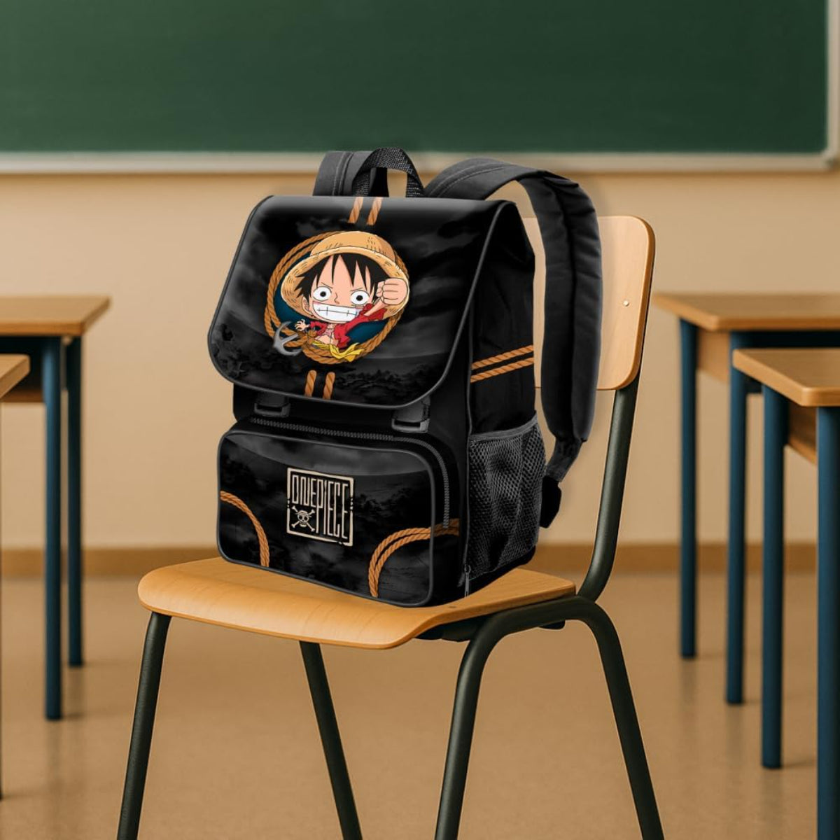 One Piece Schulrucksack Schwarz 28 L mit Frontfach und Laptopfach