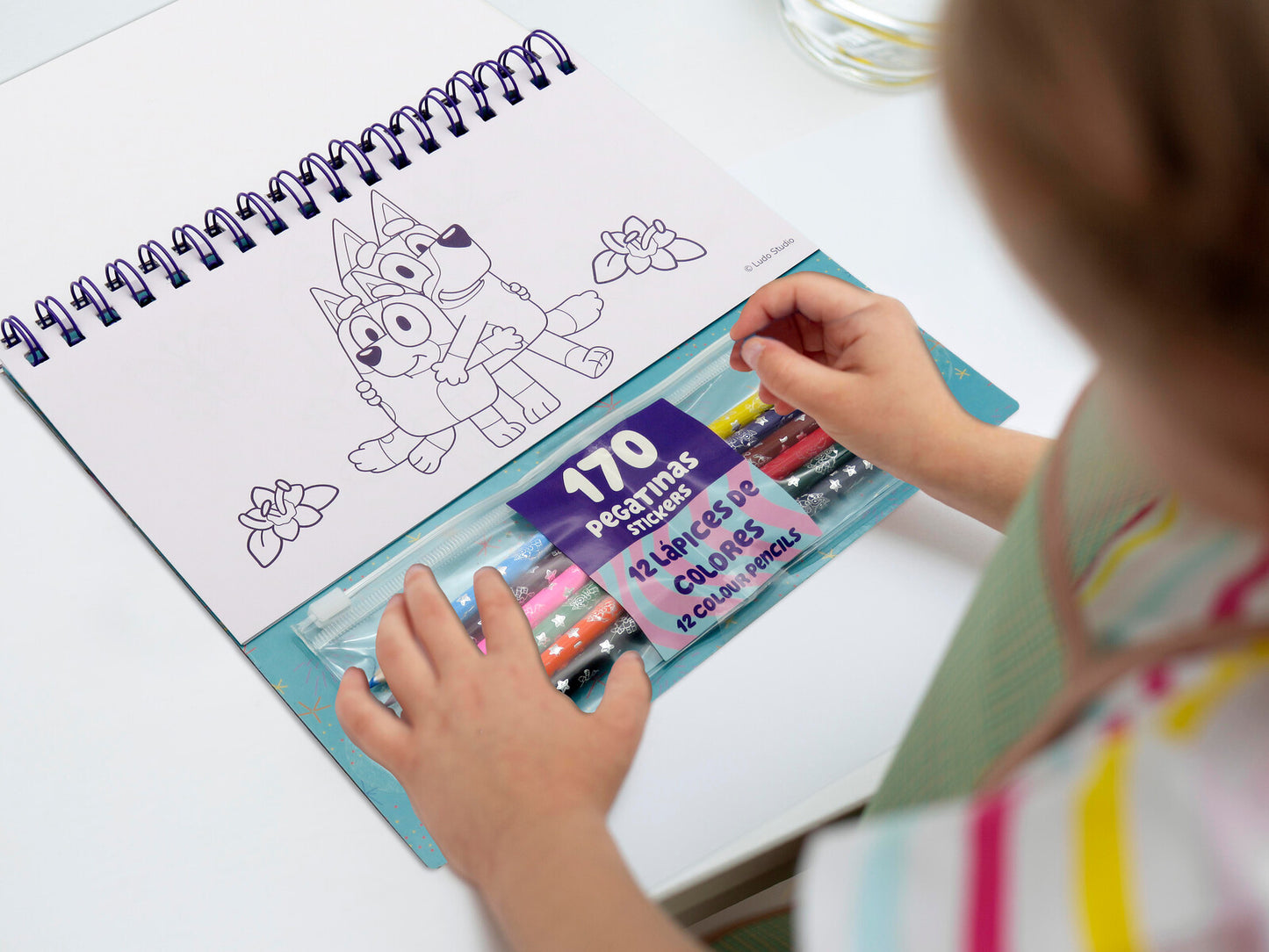 Bluey Sticker und Malset 170 Sticker 12 Ausmalblätter 12 Buntstifte Kreativset Kinder
