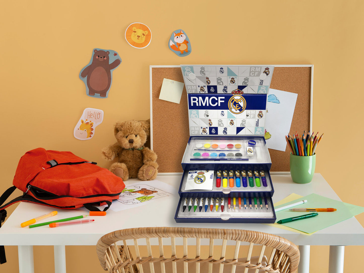 Real Madrid Künstler Malset Kinder 52 Teile Zeichenkoffer mit Farben Stiften und Zeichenblock