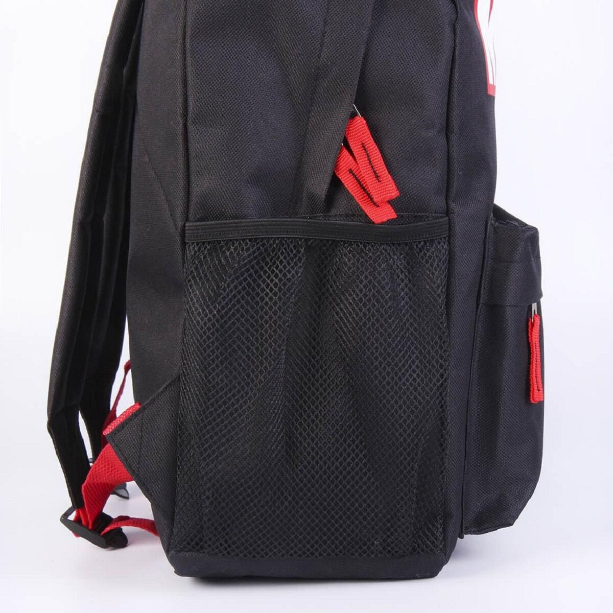 Marvel Schulpaketangebot Komplett-Set bestehend aus Rucksack Sporttasche und einem gefülltem Federmäppchen