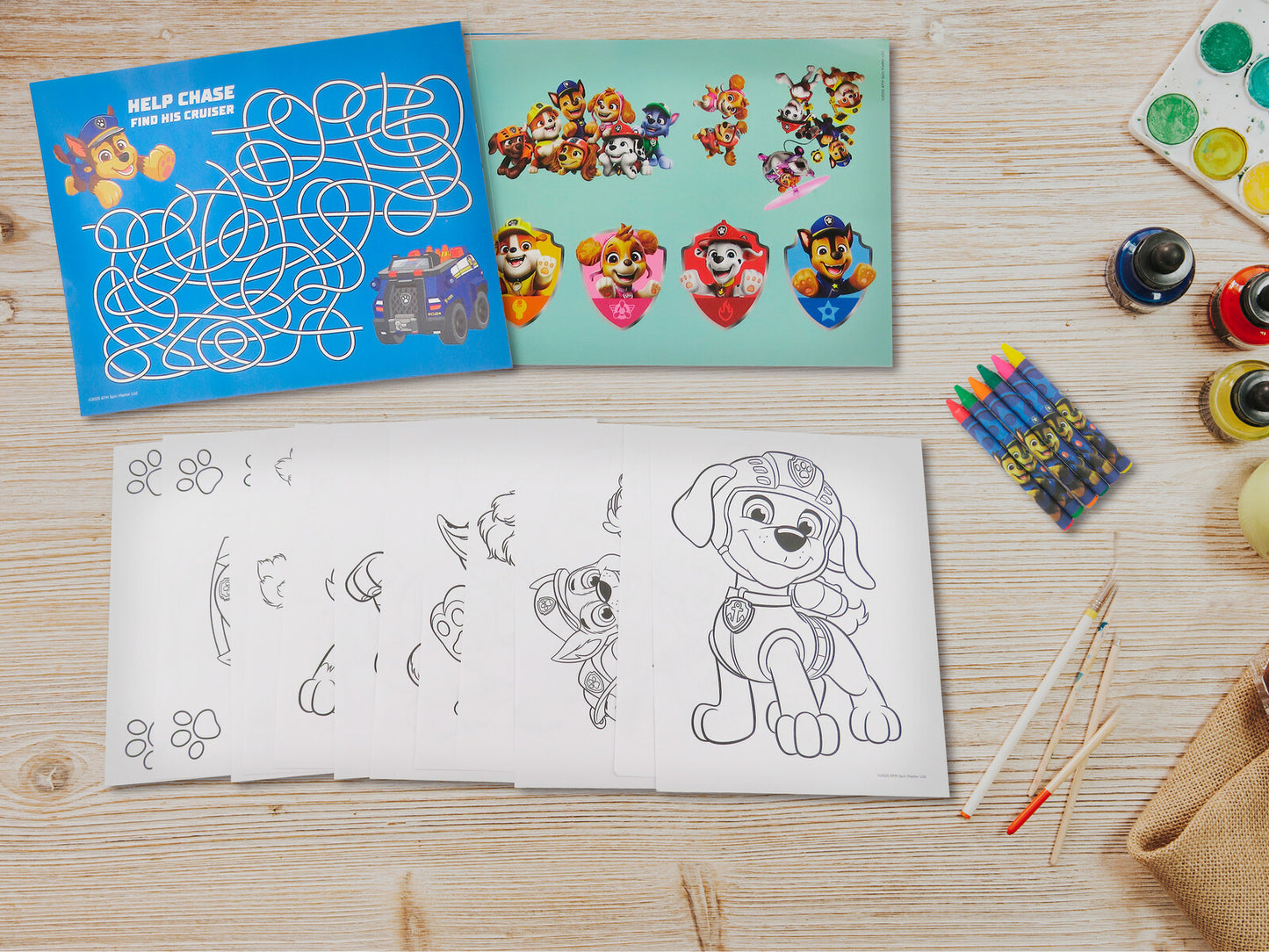 Paw Patrol Mal Aktivitätspaket Kinder mit 12 Malblättern 6 Buntstiften und Stickern