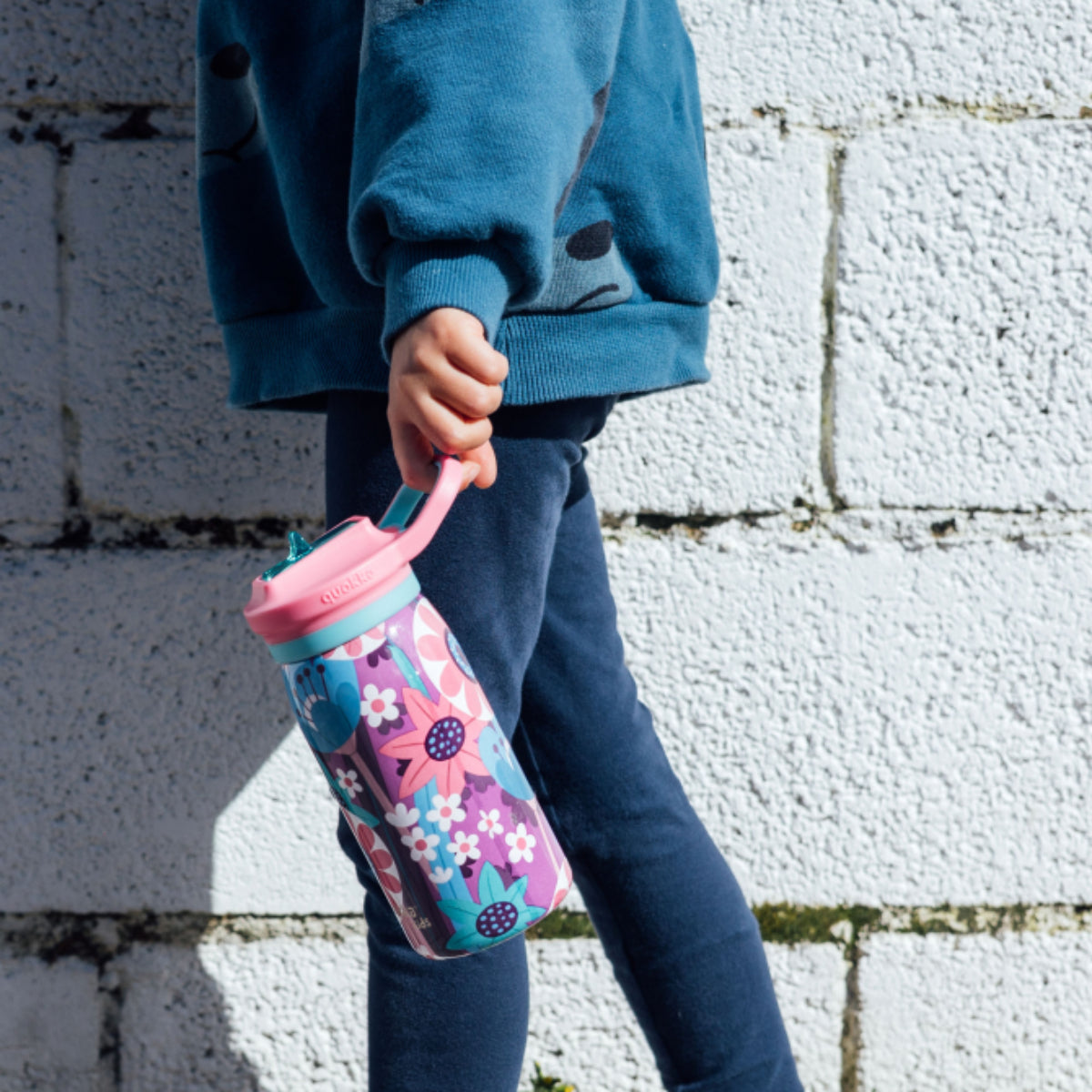 Quokka Pop Kids Trinkflasche BLOOMING GARDEN 445 ml mit Trinkhalm & Tragekupplung